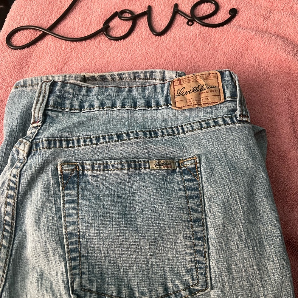 Vintage Levi’s Strauss Signature jeans.